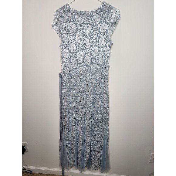 Candalite Evening/Formal Dress - Picture 4 of 7